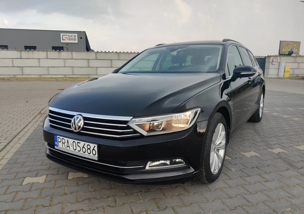 Volkswagen Passat cena 64900 przebieg: 77000, rok produkcji 2018 z Rawicz małe 631